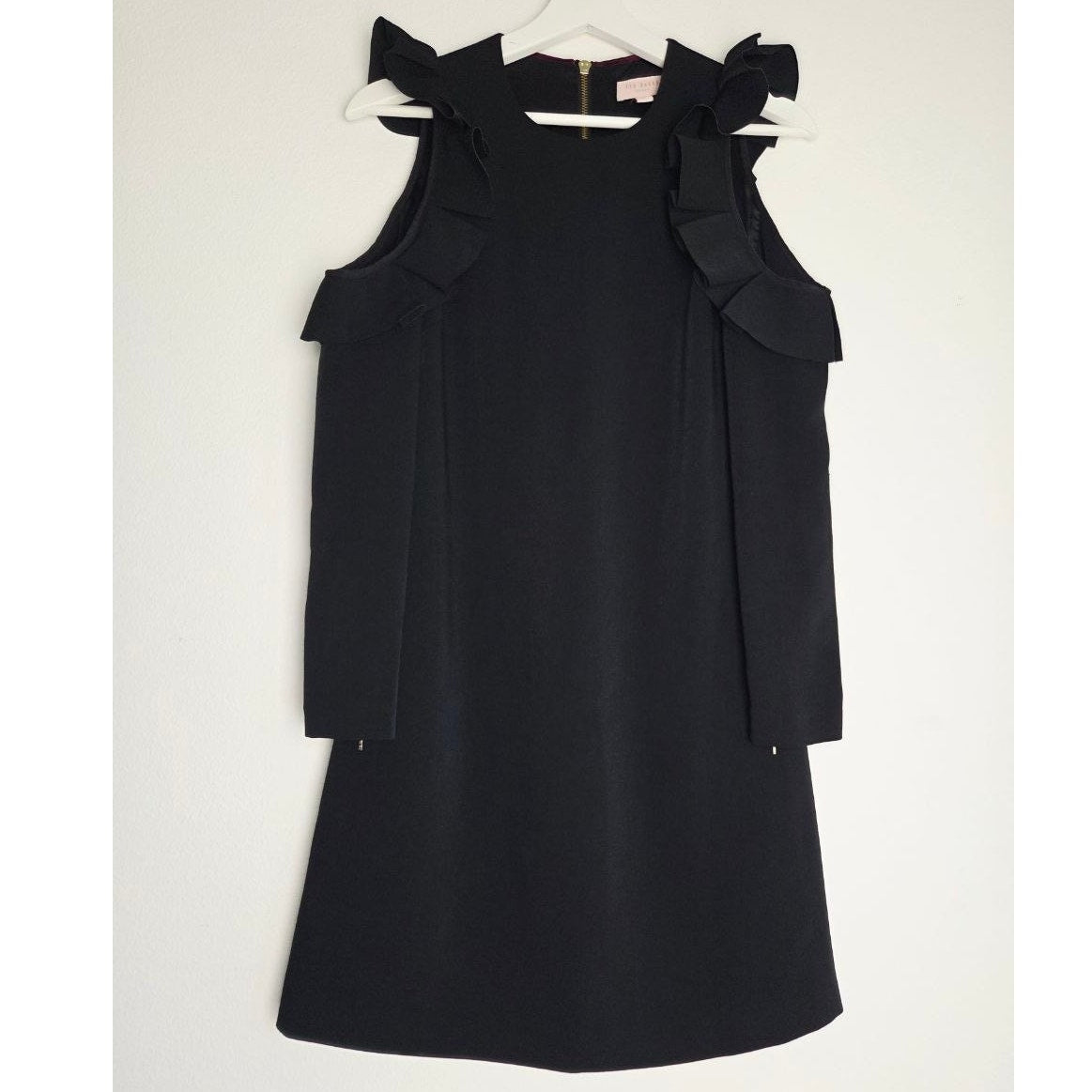 Ted Baker Siiara Black Cold Shoulder Dress 2 XS Mini Ruffle Long Sleeves Pockets