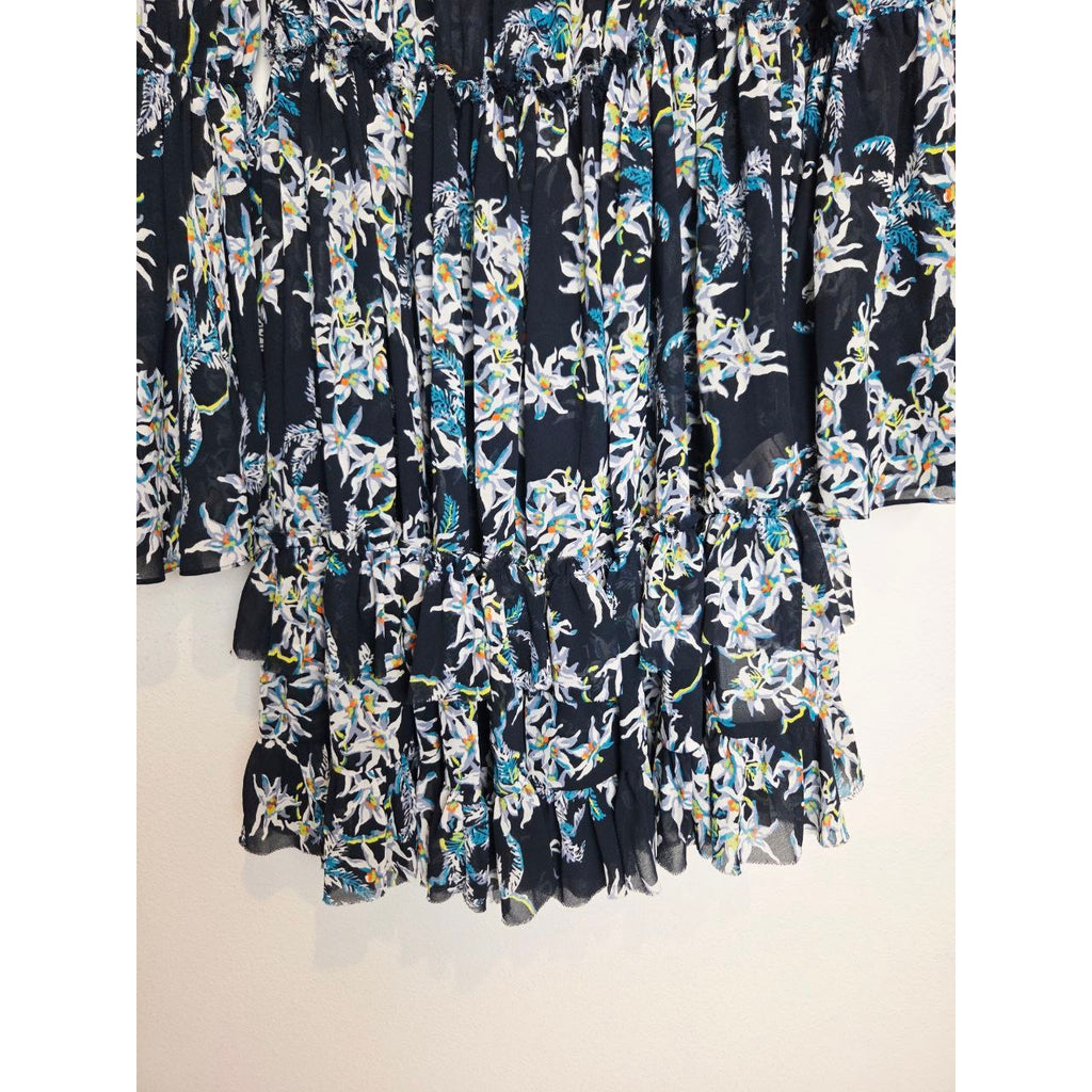 Tiered skirt and gathered waist of Cinq à Sept Lyra navy floral mini dress