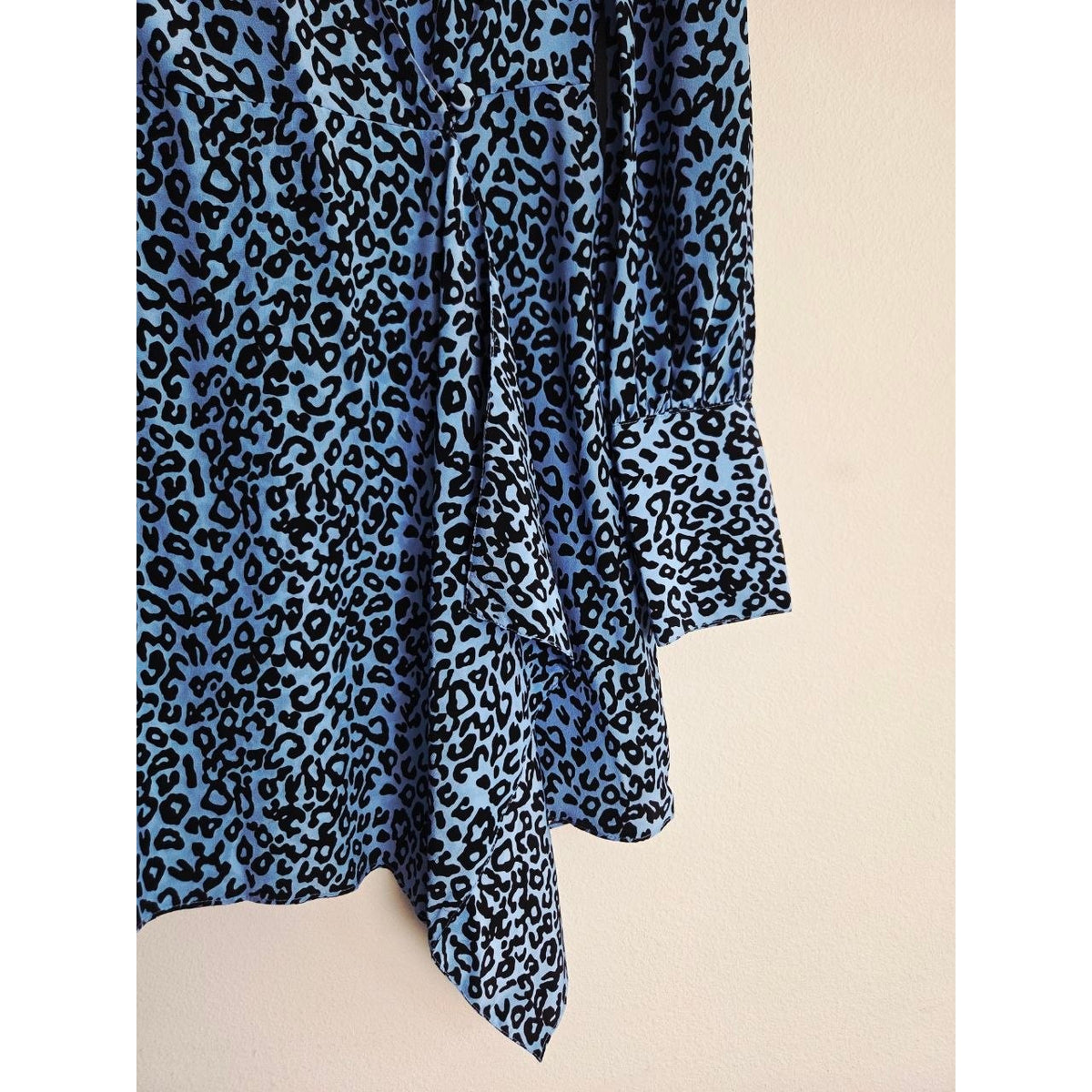 Les Reveries Silk Wrap Dress 2 Blue Leopard 100% Silk Mini Made in USA